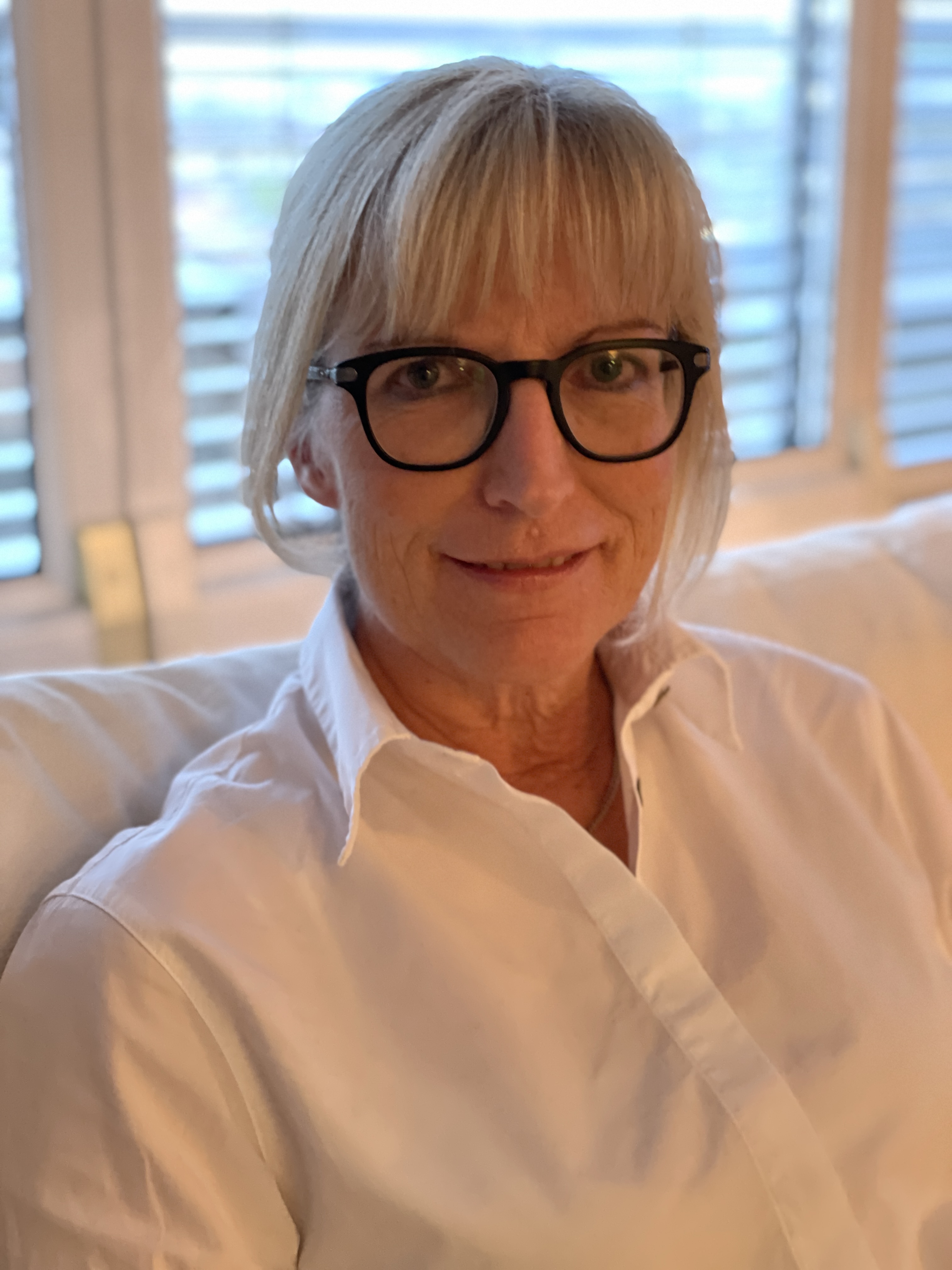 spela levicnik oblak 