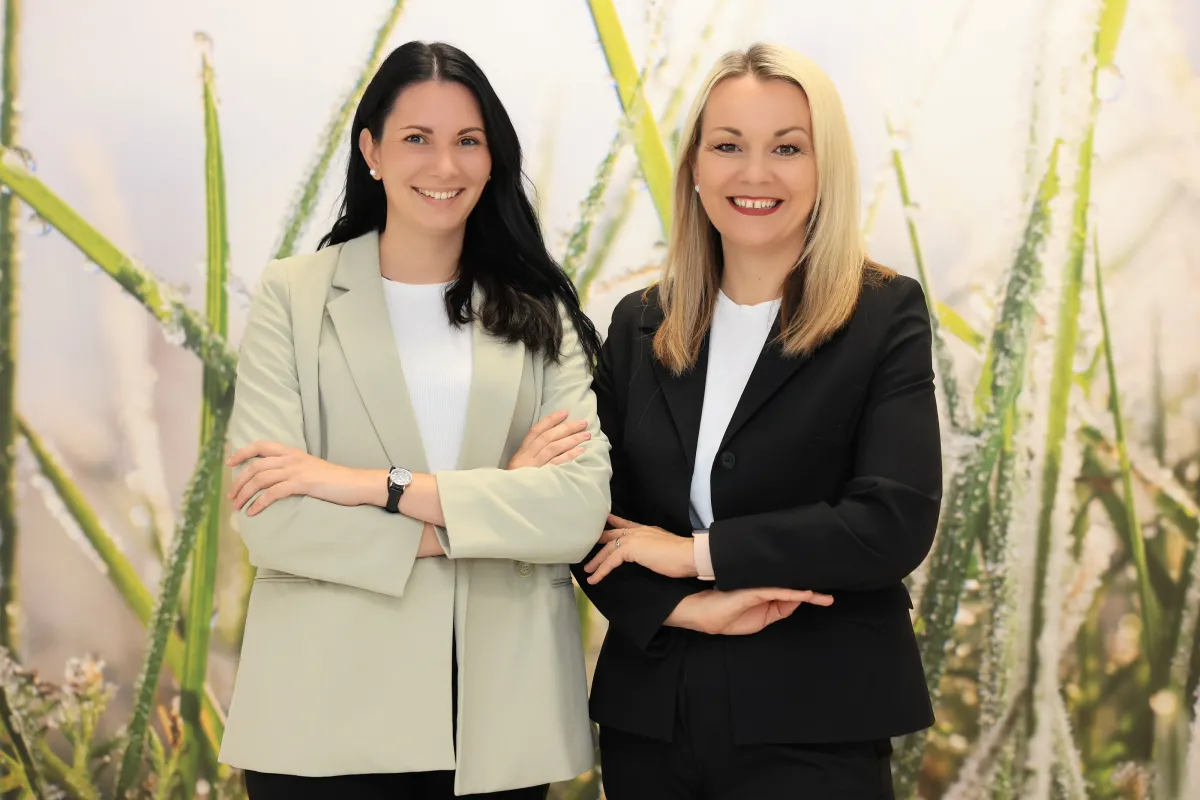 Gabrijela Cojzer in Mateja Črešnar 